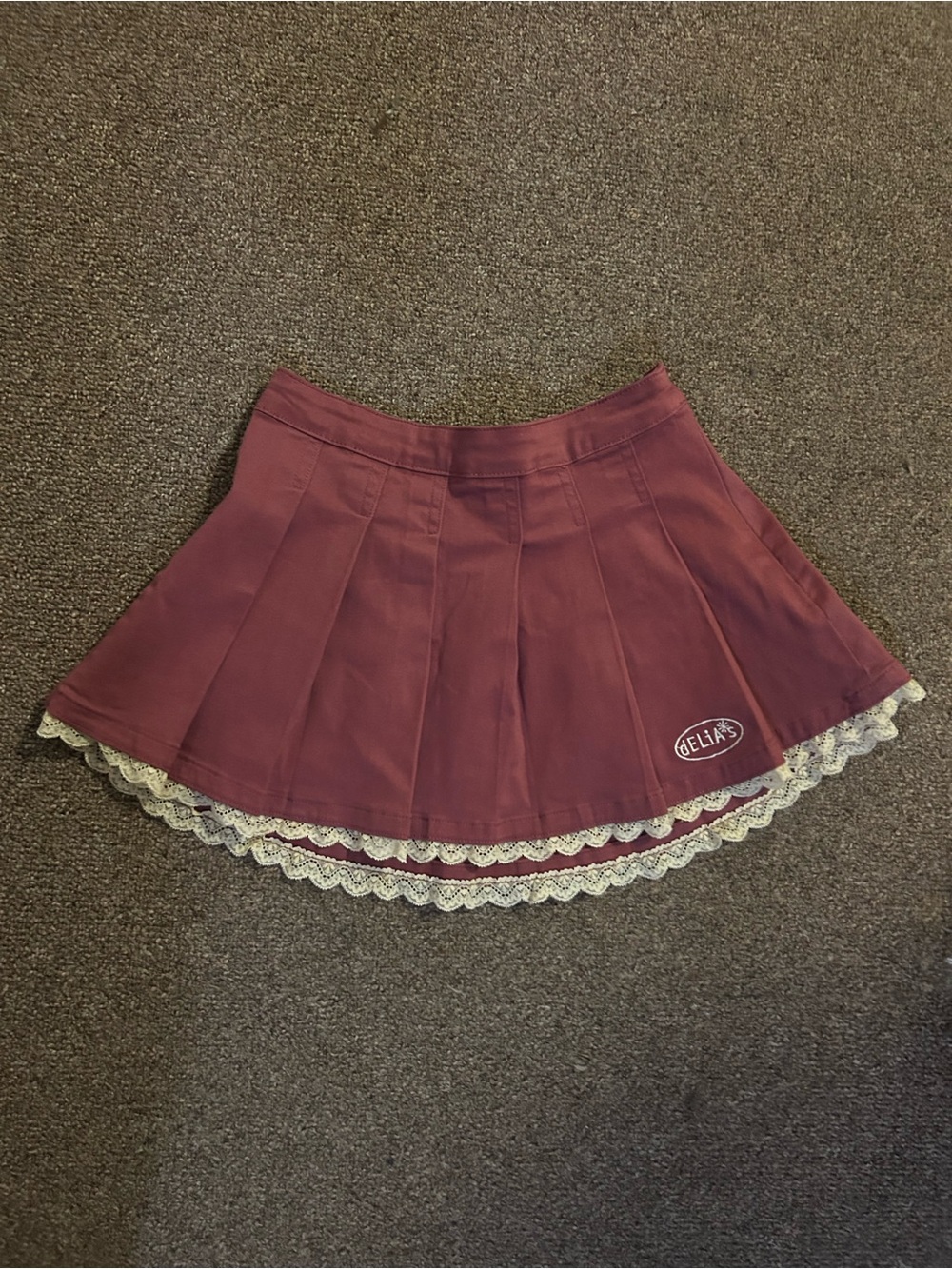NWT Delila's burgundy mini pleated skirt